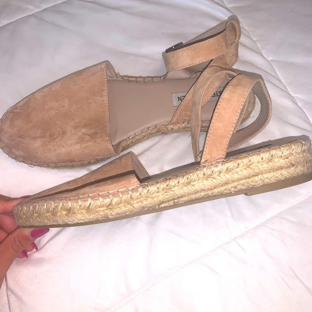 leather steve madden flats!